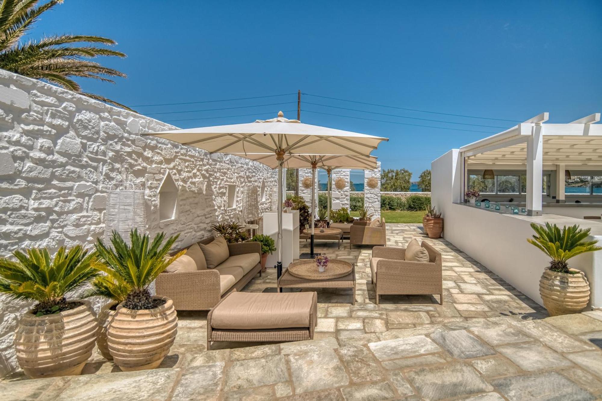 Bellonia Aparthotel Naousa (Paros)
