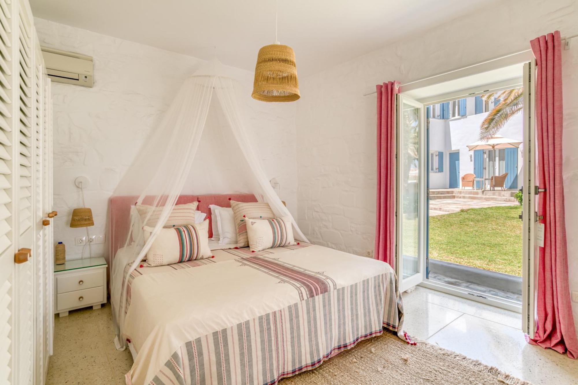 Bellonia Aparthotel Naousa (Paros)