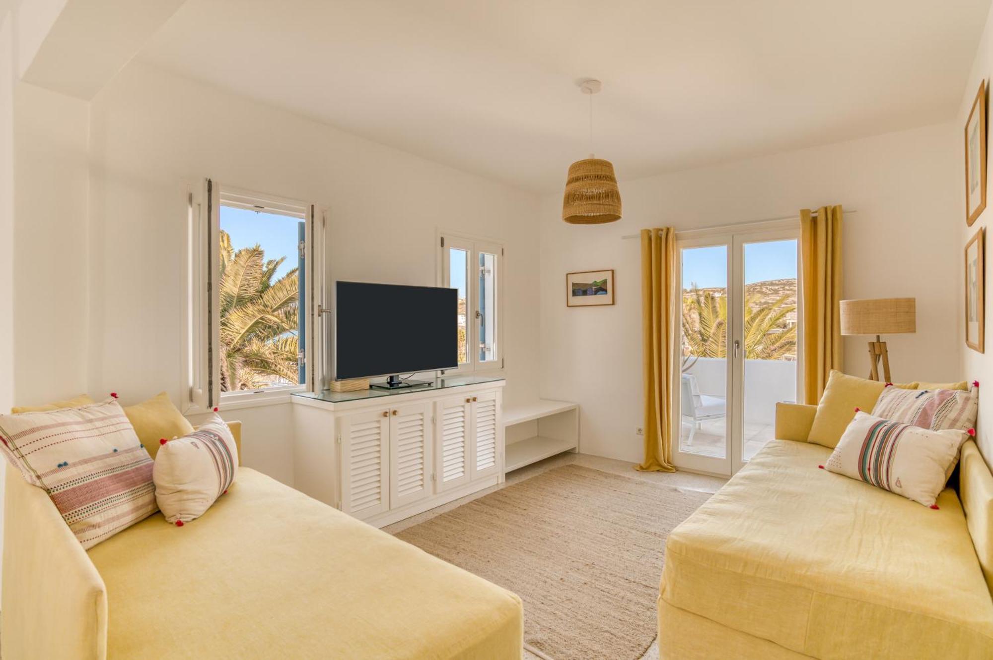 Bellonia 3* Naousa (Paros)